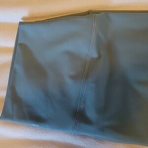 Yogalicious Lux Everyday 7" High-Waisted Bike Shorts in Sage Green LARGE